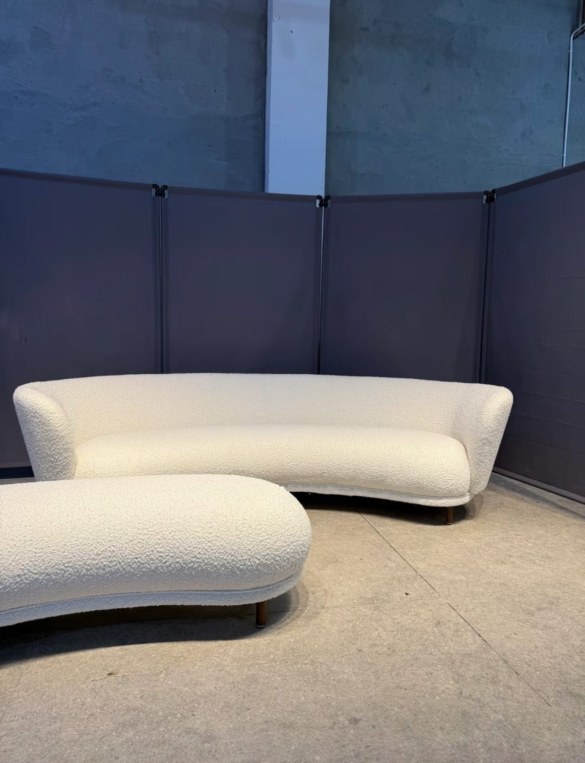 Jen Curve Sofa