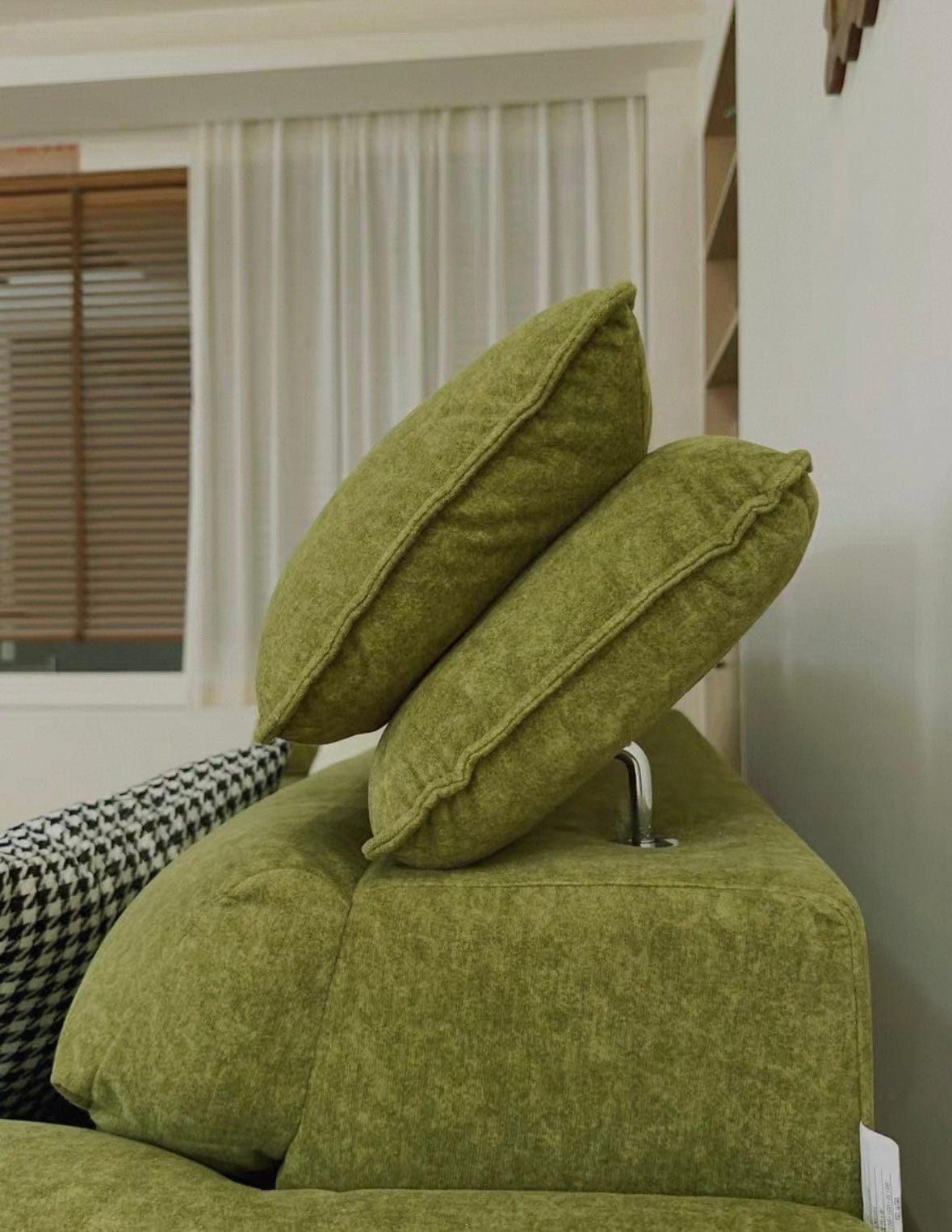 Greken Scratch Resistant Electric Extendable Sofa Bed