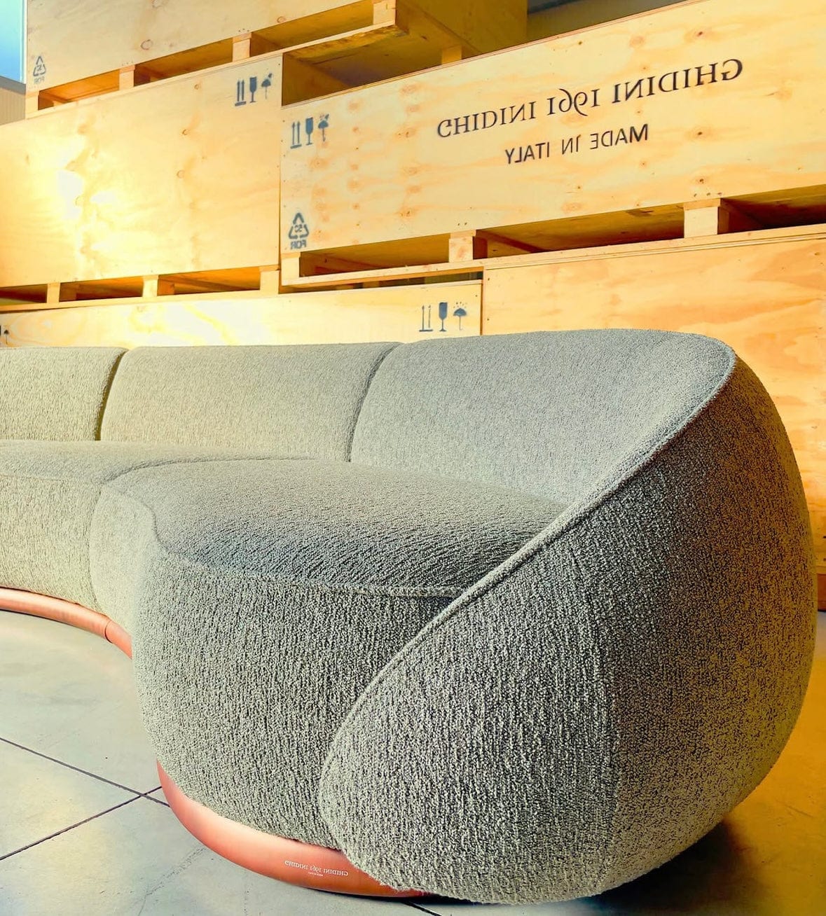 Home Atelier Adrianno Scratch Resistant Curve Sofa