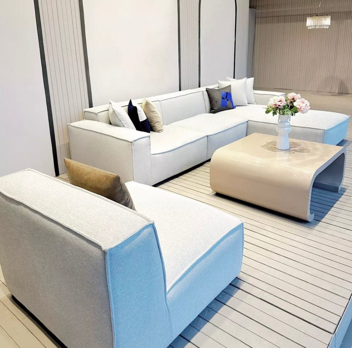 Home Atelier Aureus Scratch Resistant Sofa