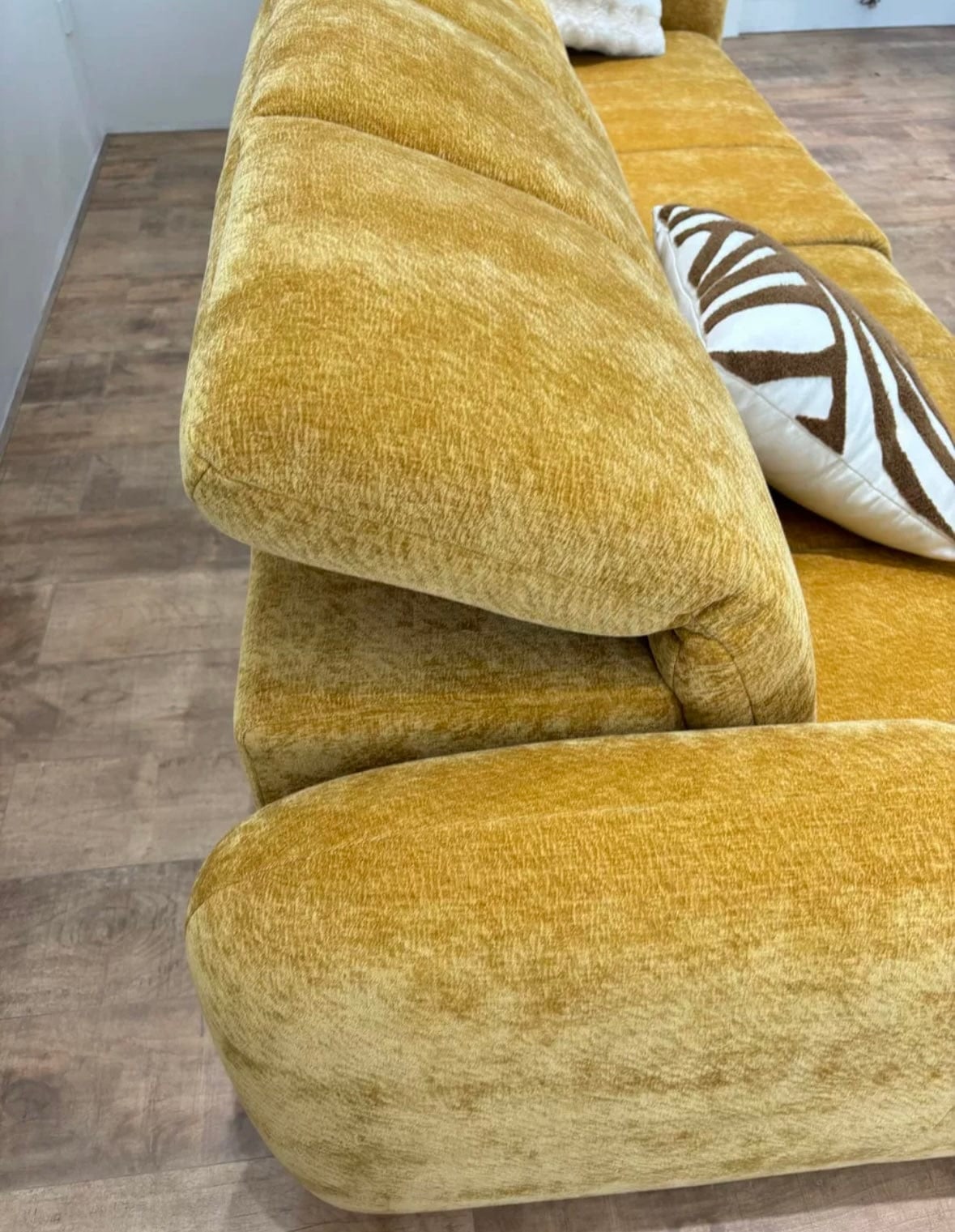 Home Atelier Gordon Scratch Resistant Electric Sofa Bed