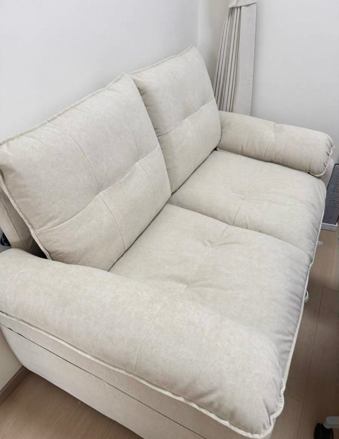 Tila Scratch Resistant Sofa Bed