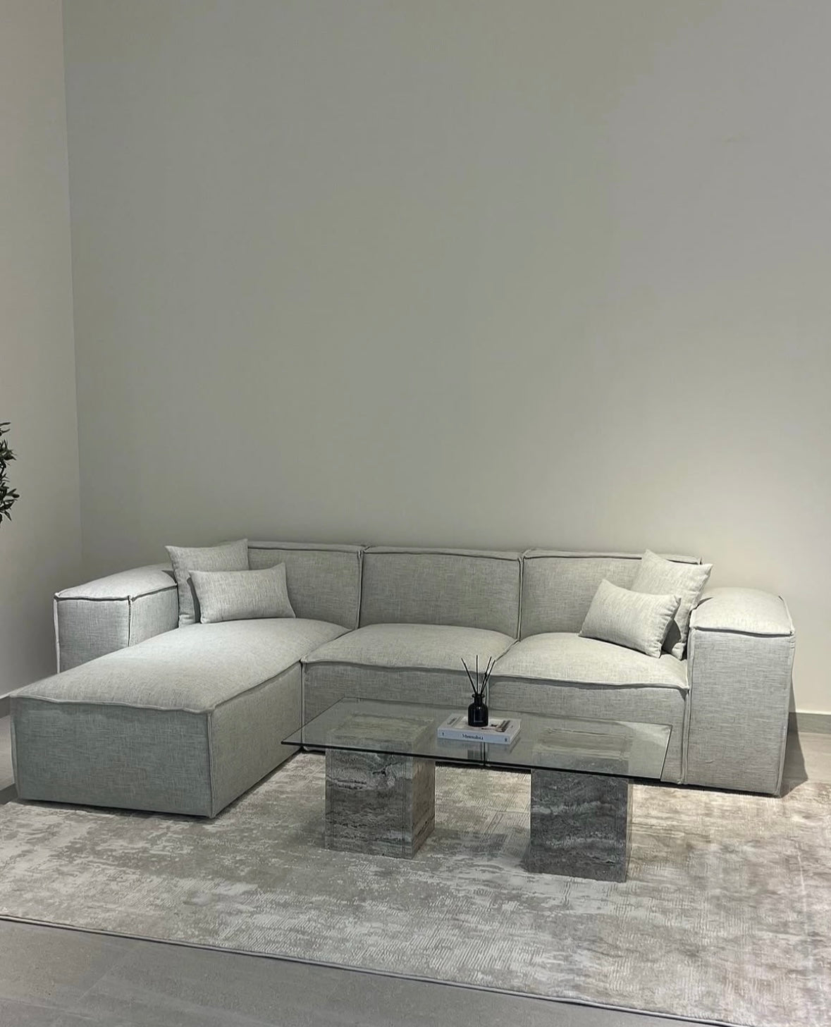 Aureus Sectional Scratch Resistant Sofa