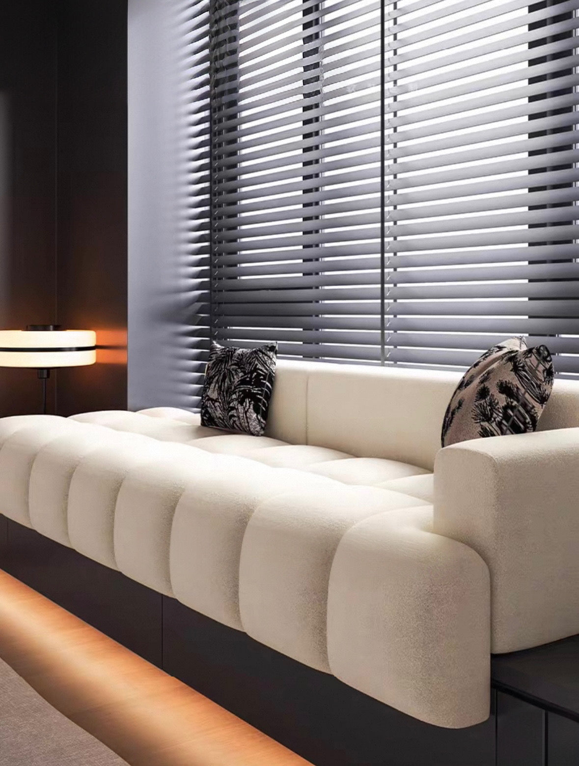 Allethia Customise Scratch Resistant Bay Window Sofa