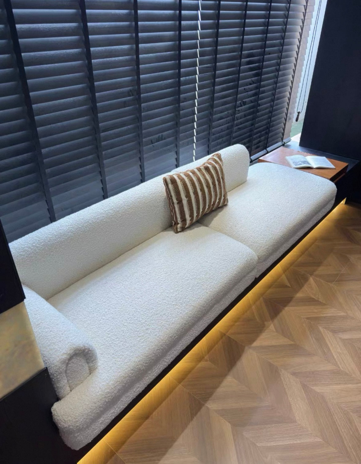 Julia Customise Bay Window Sofa