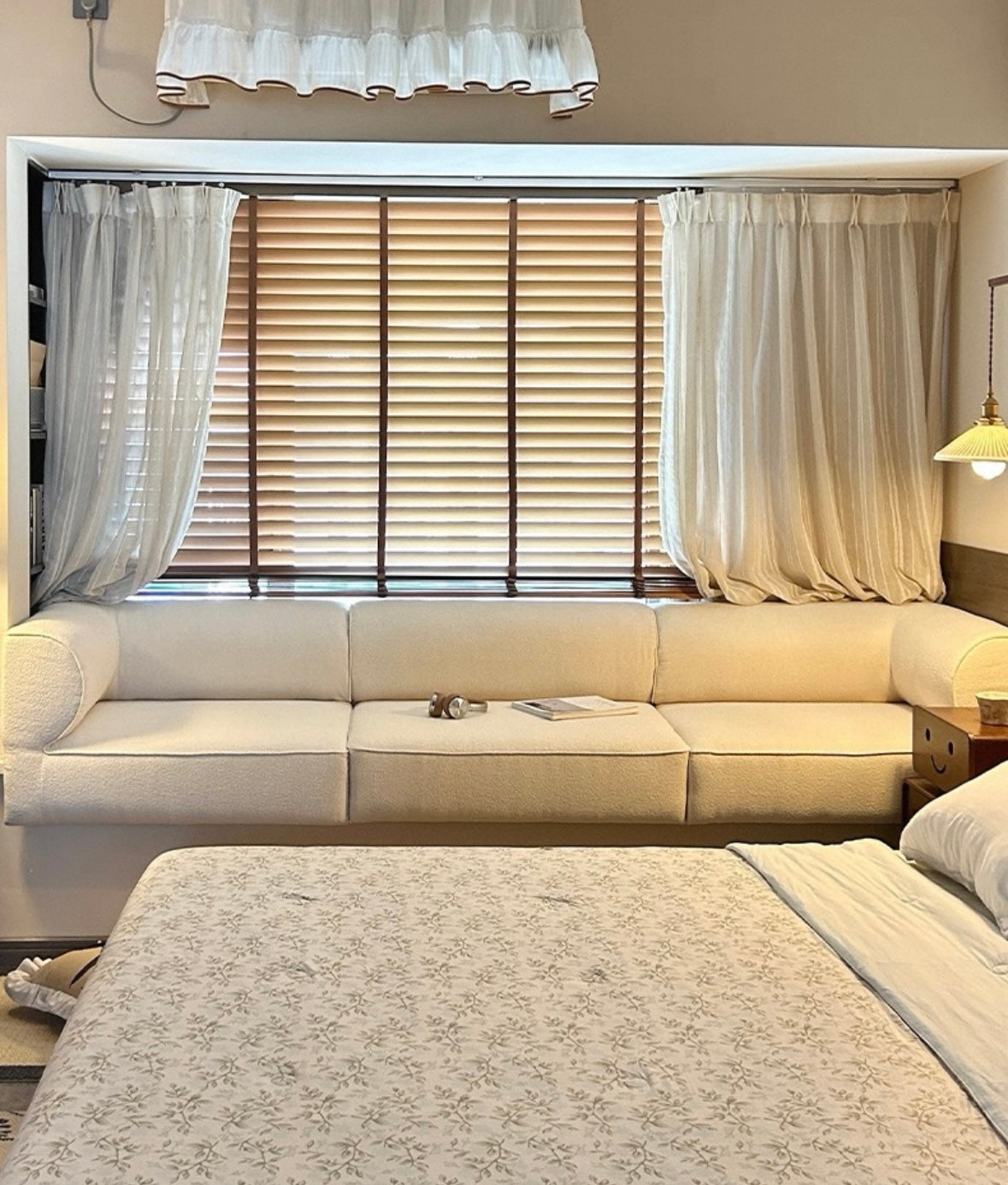 Gill Customise Bay Window Sofa