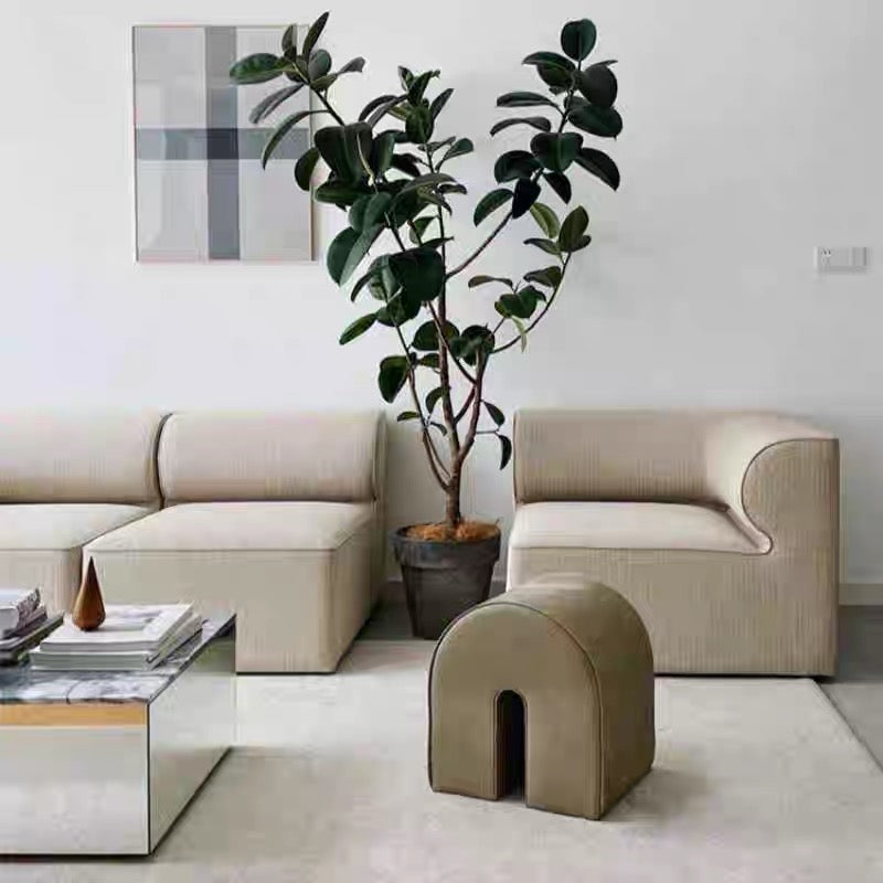 Yuric Scratch Resistant Sectional Sofa