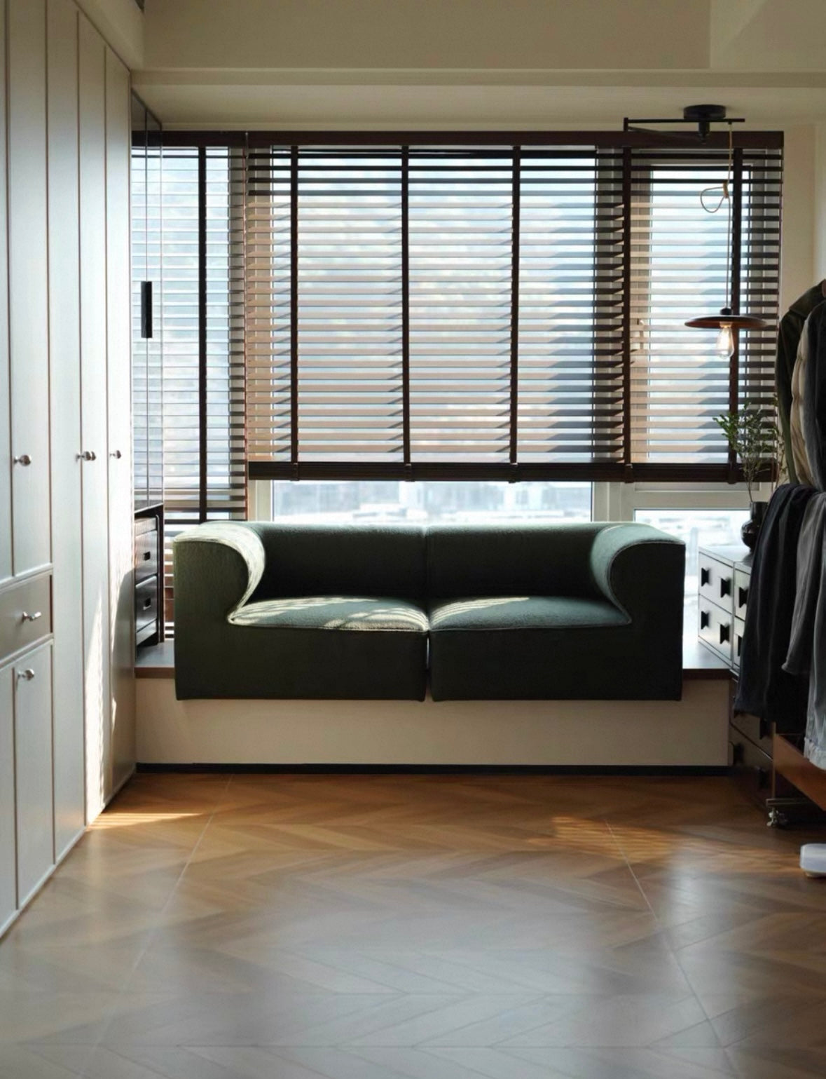 Gill Customise Bay Window Sofa