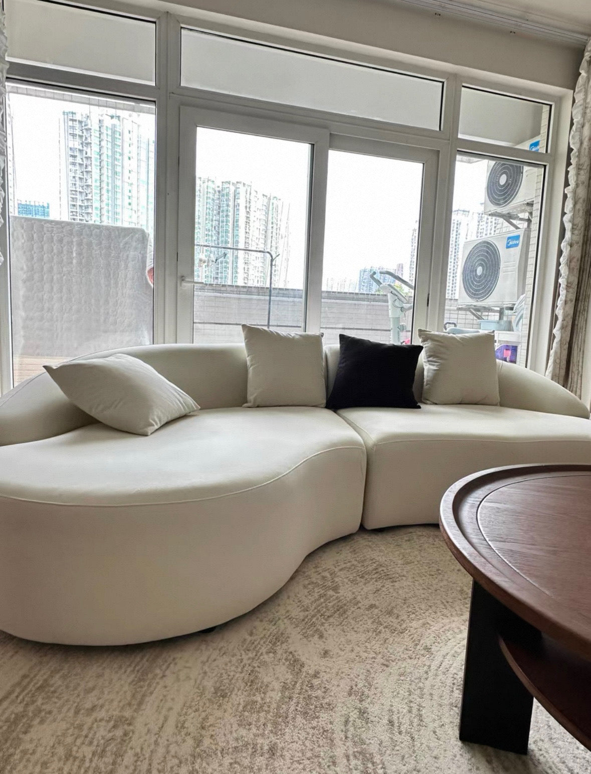 Ridley Scratch Resistant Sectional Curve Sofa