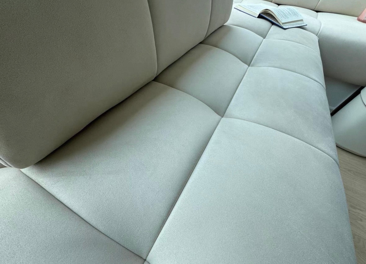 Milyon Scratch Resistant Customise Bay Window Sofa