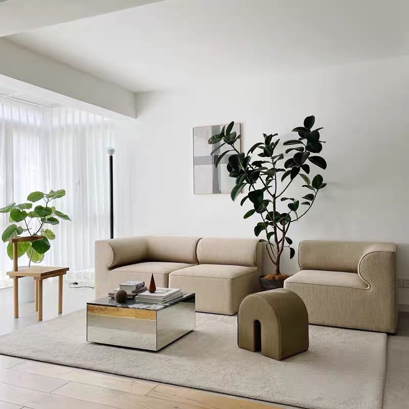 Yuric Scratch Resistant Sectional Sofa