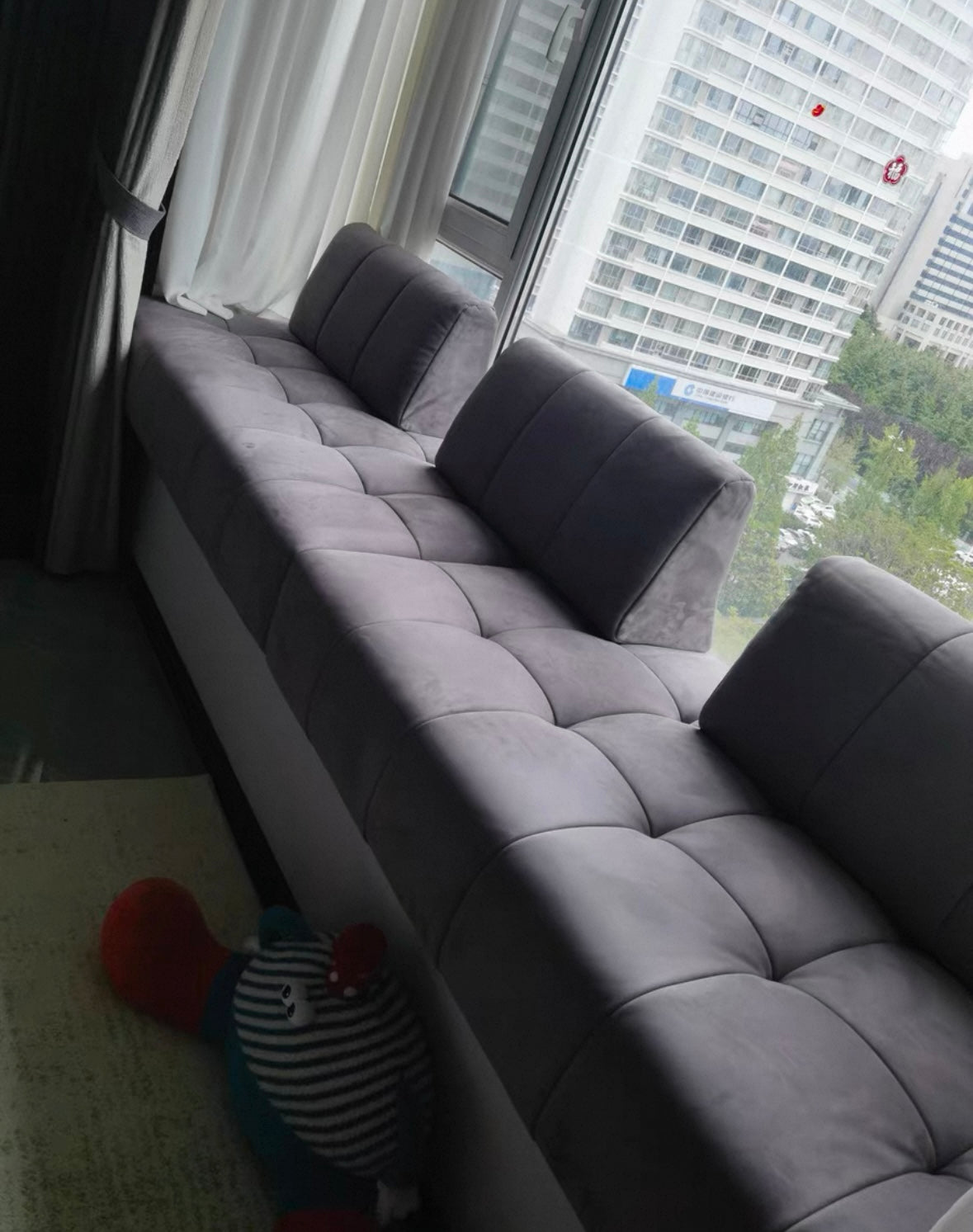 Milyon Scratch Resistant Customise Bay Window Sofa
