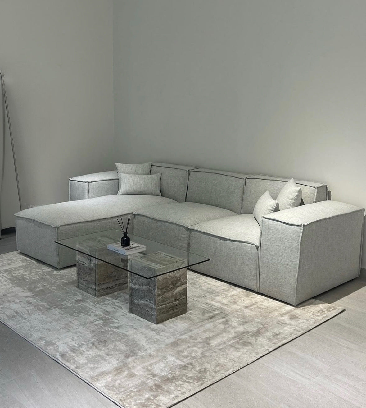 Aureus Sectional Scratch Resistant Sofa