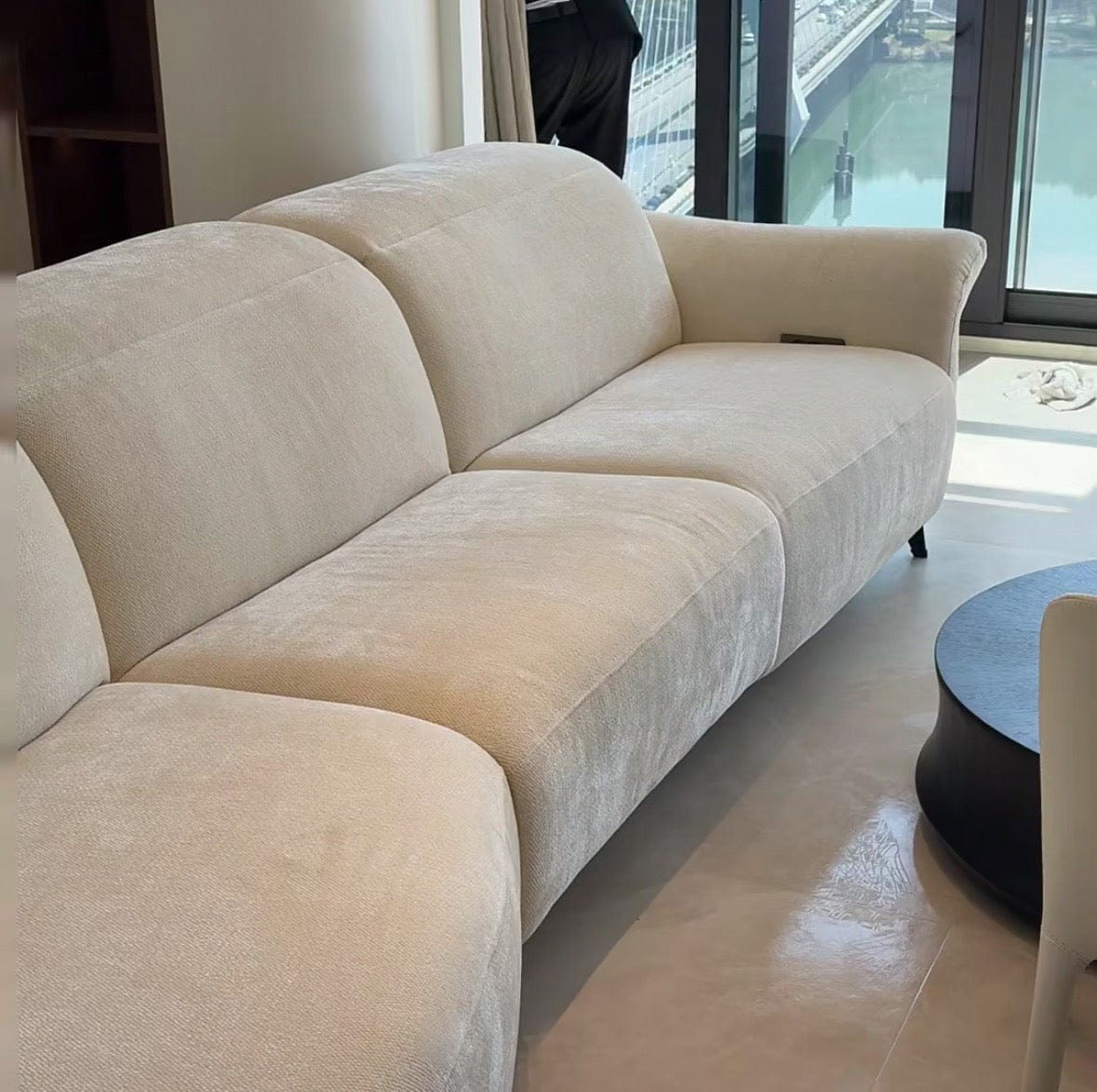 Home Atelier Cassandra Scratch Resistant Round Chaise Electric Recliner Sofa