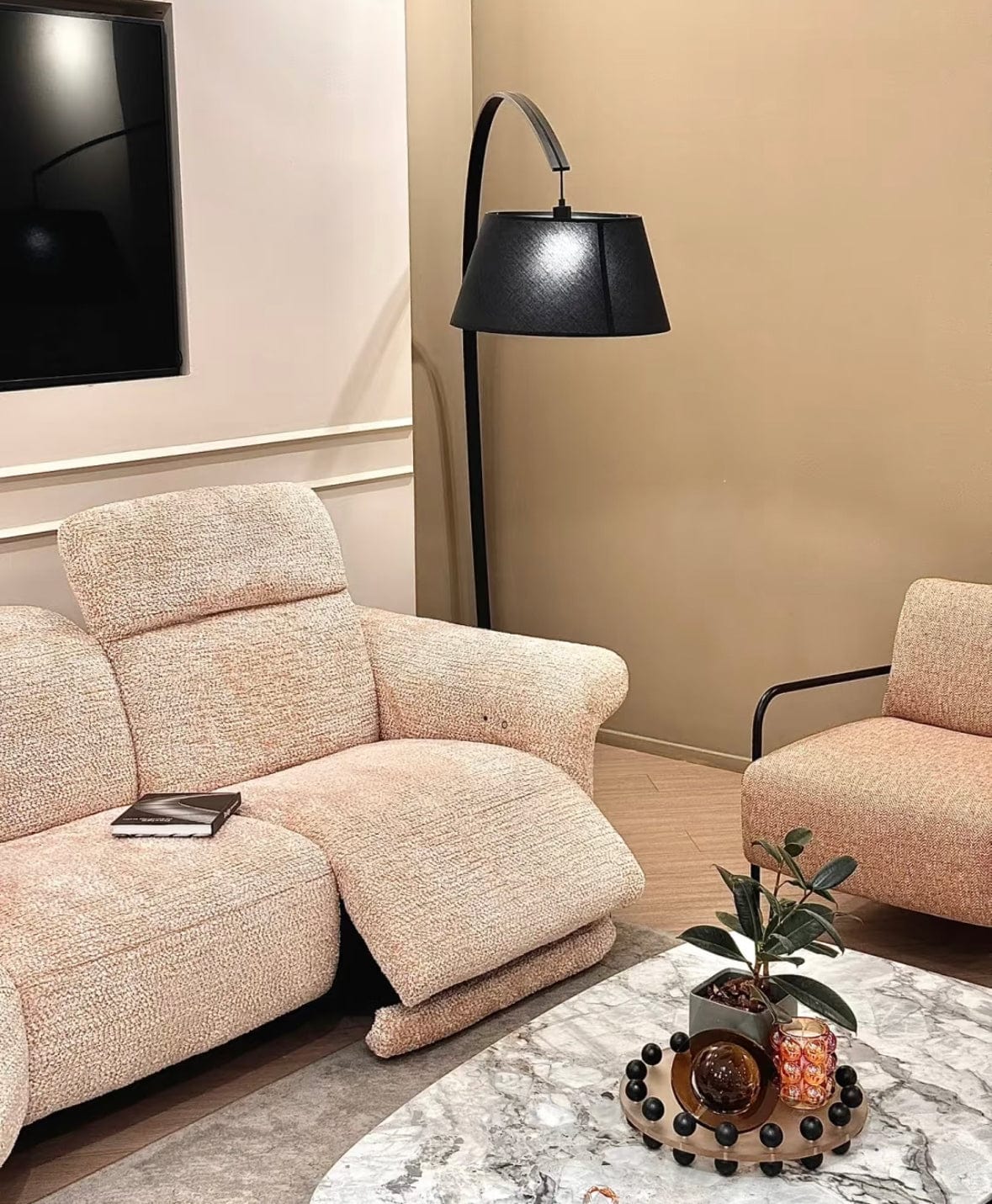 Home Atelier Cassandra Scratch Resistant Round Chaise Electric Recliner Sofa