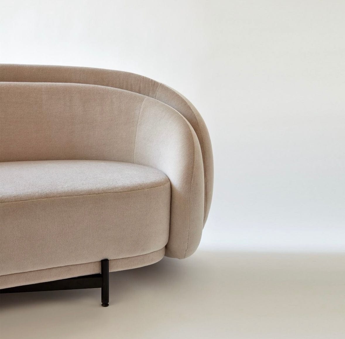 Home Atelier Erin Scratch Resistant Curve Sofa