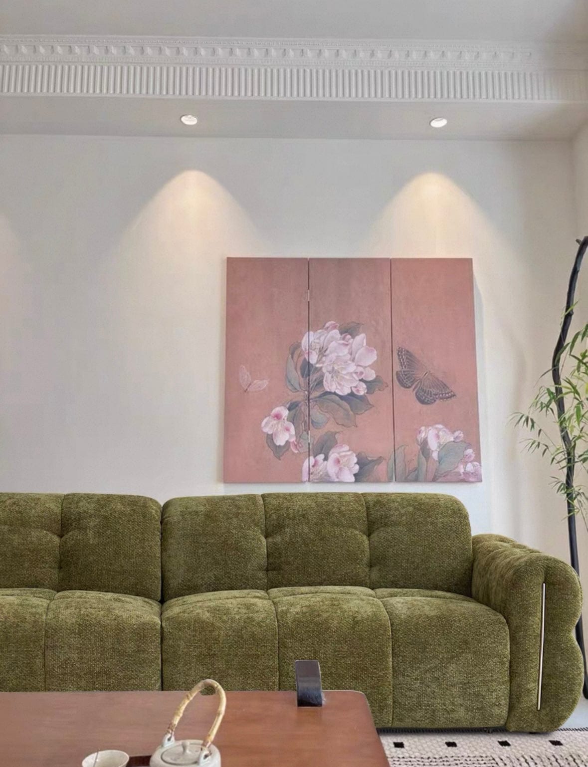 Home Atelier Evelyn Scratch Resistant Electric Extendable Sofa Bed