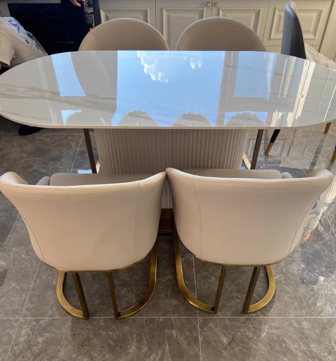 home-atelier-f31a Vic Dining Table and Chairs