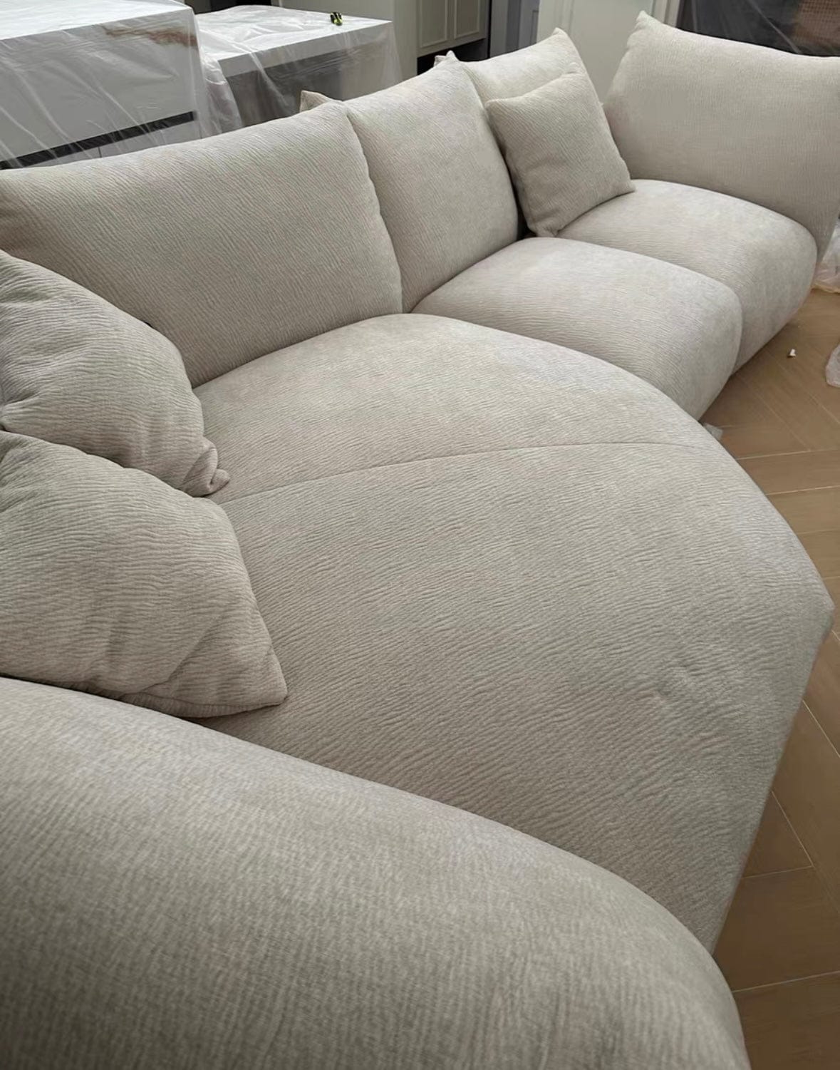 Home Atelier Floria Scratch Resistant Adjustable Backrest Sofa