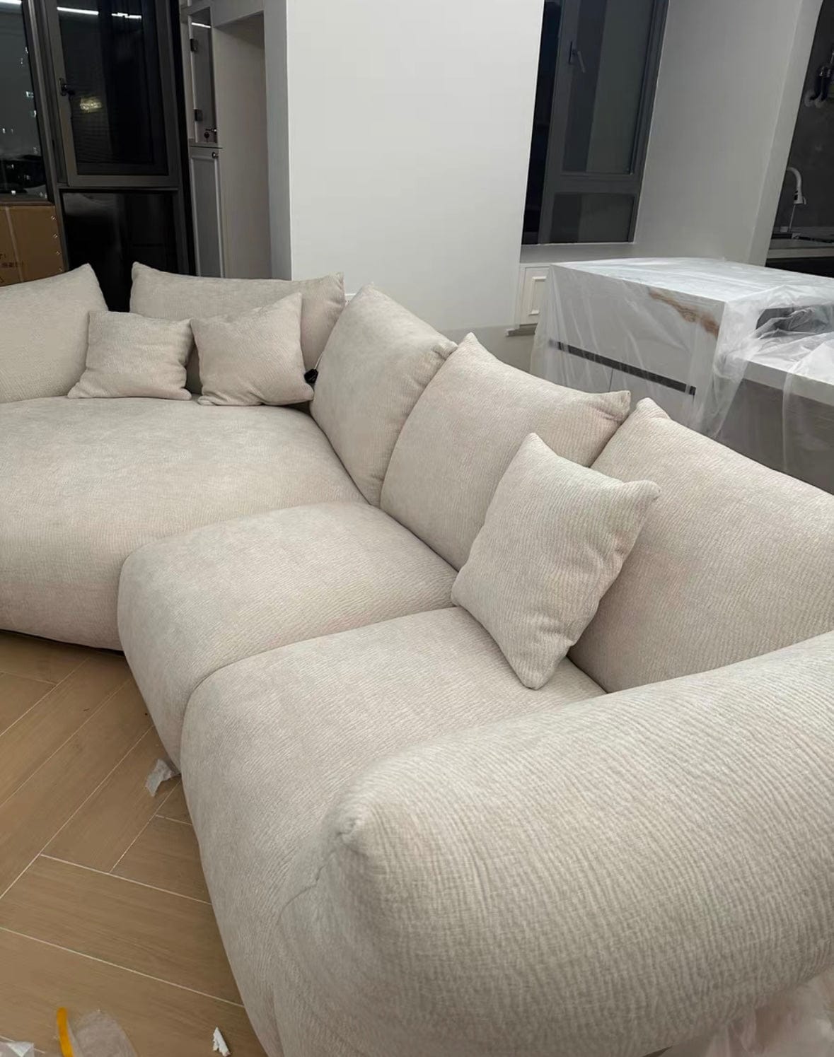 Home Atelier Floria Scratch Resistant Adjustable Backrest Sofa