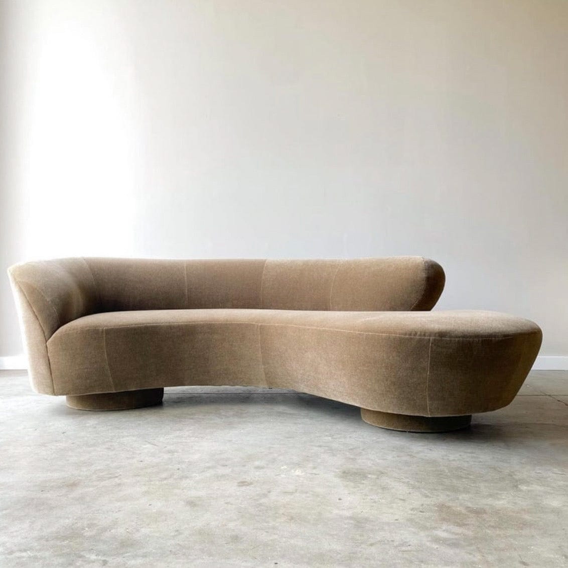 Home Atelier Gino Curve Sofa