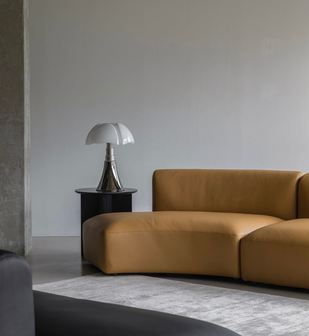 Home Atelier Liam Scratch Resistant Curve Sofa