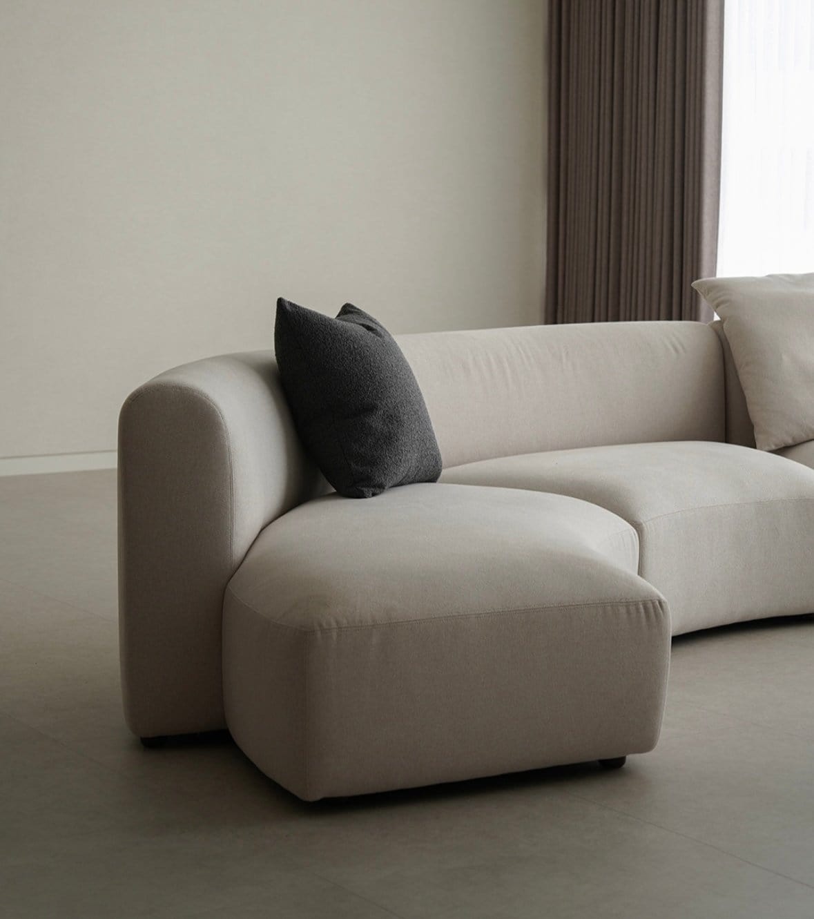 Home Atelier Liam Scratch Resistant Curve Sofa