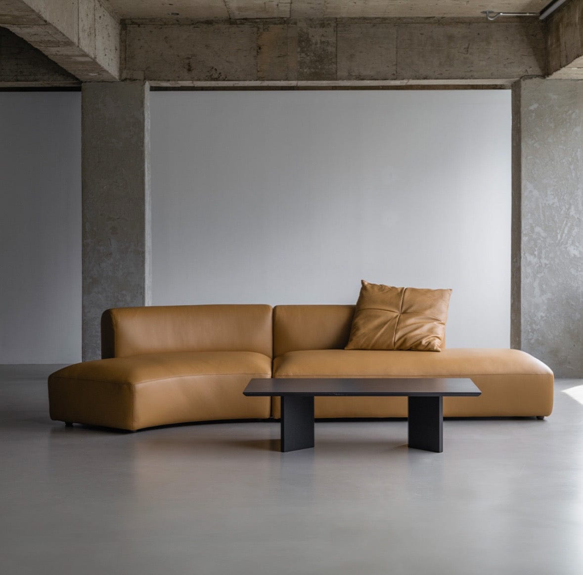 Home Atelier Liam Scratch Resistant Curve Sofa