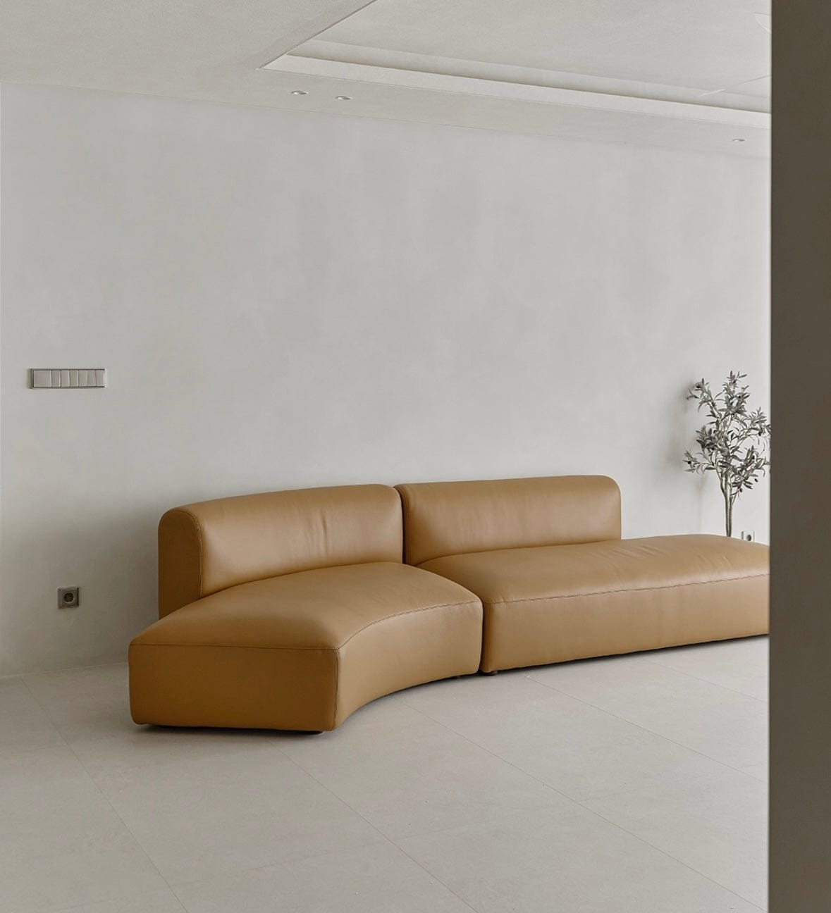 Home Atelier Liam Scratch Resistant Curve Sofa