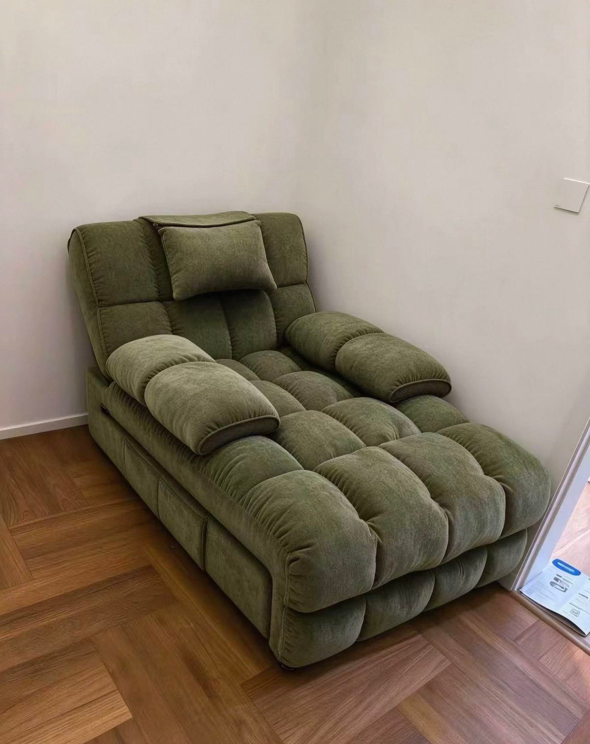 Home Atelier Powered Electric Sleeper Chair Bed Water/Stain Repellent and Scratch Resistant Suede Fabric / L200 x W100 x H90cm Tango Scratch Resistant Electric Recliner Lounge Sofa