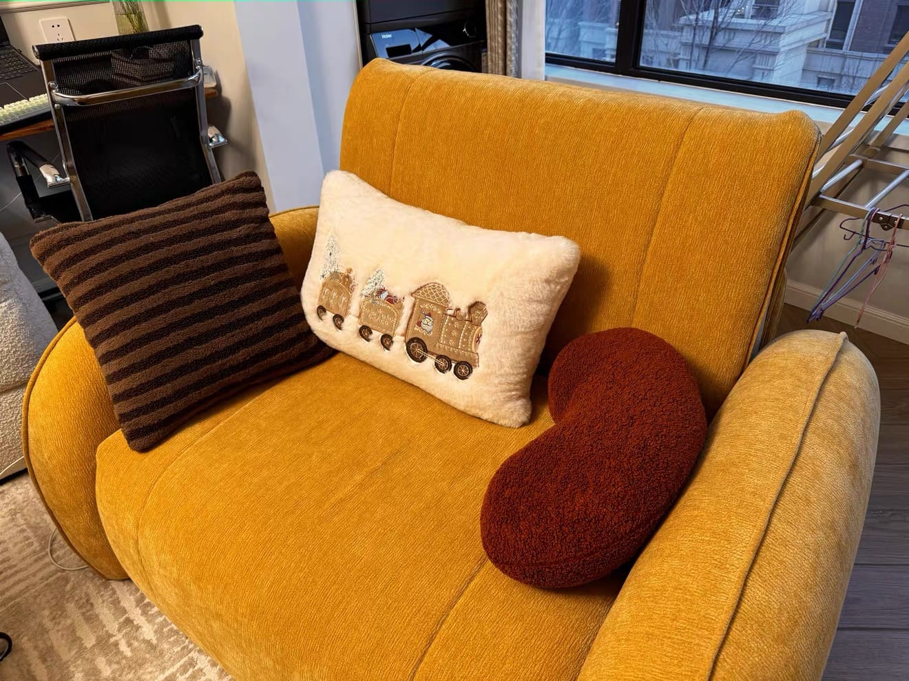 Home Atelier Reila Electric Extendable Sofa Bed