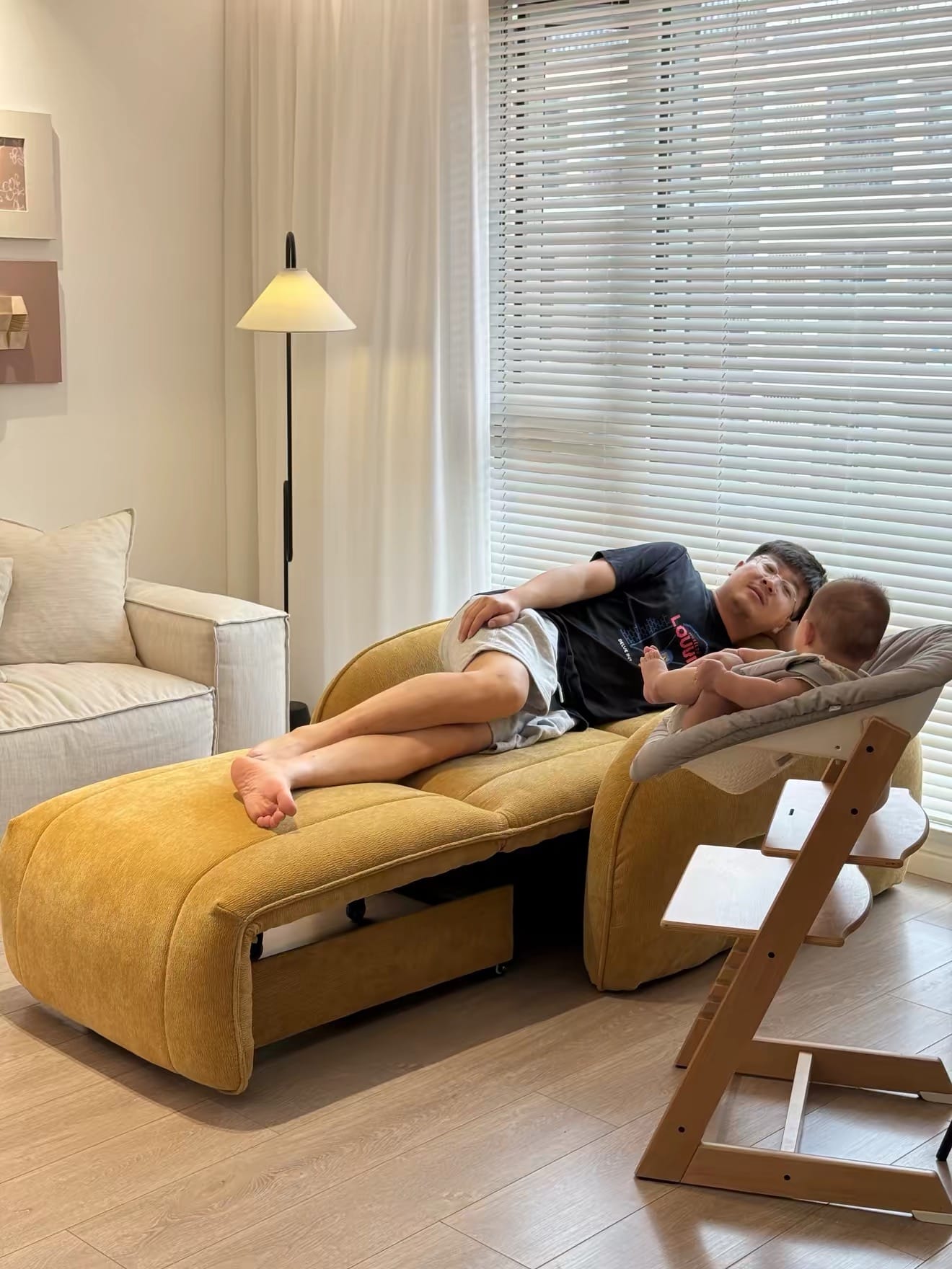 Home Atelier Reila Electric Extendable Sofa Bed