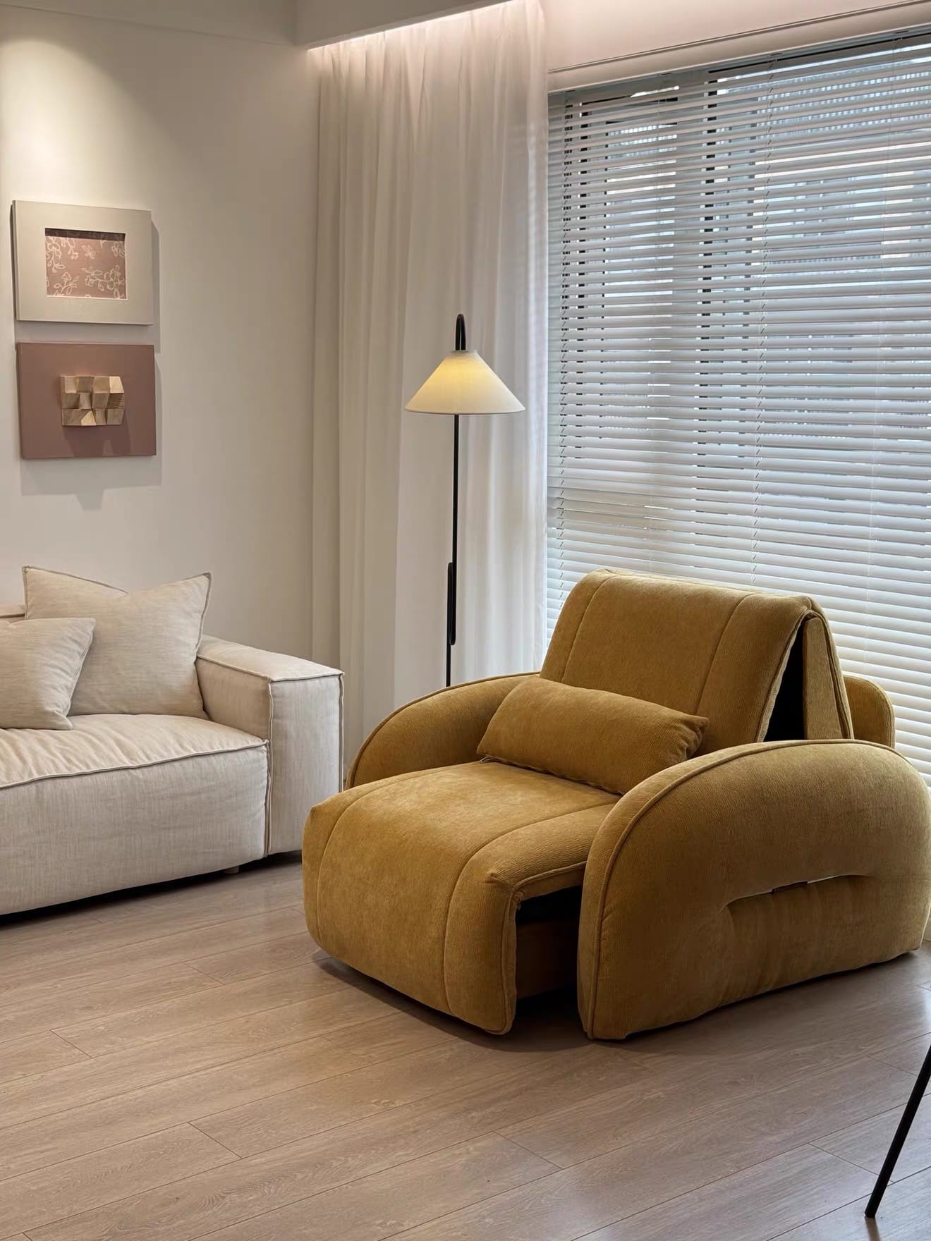 Home Atelier Reila Electric Extendable Sofa Bed
