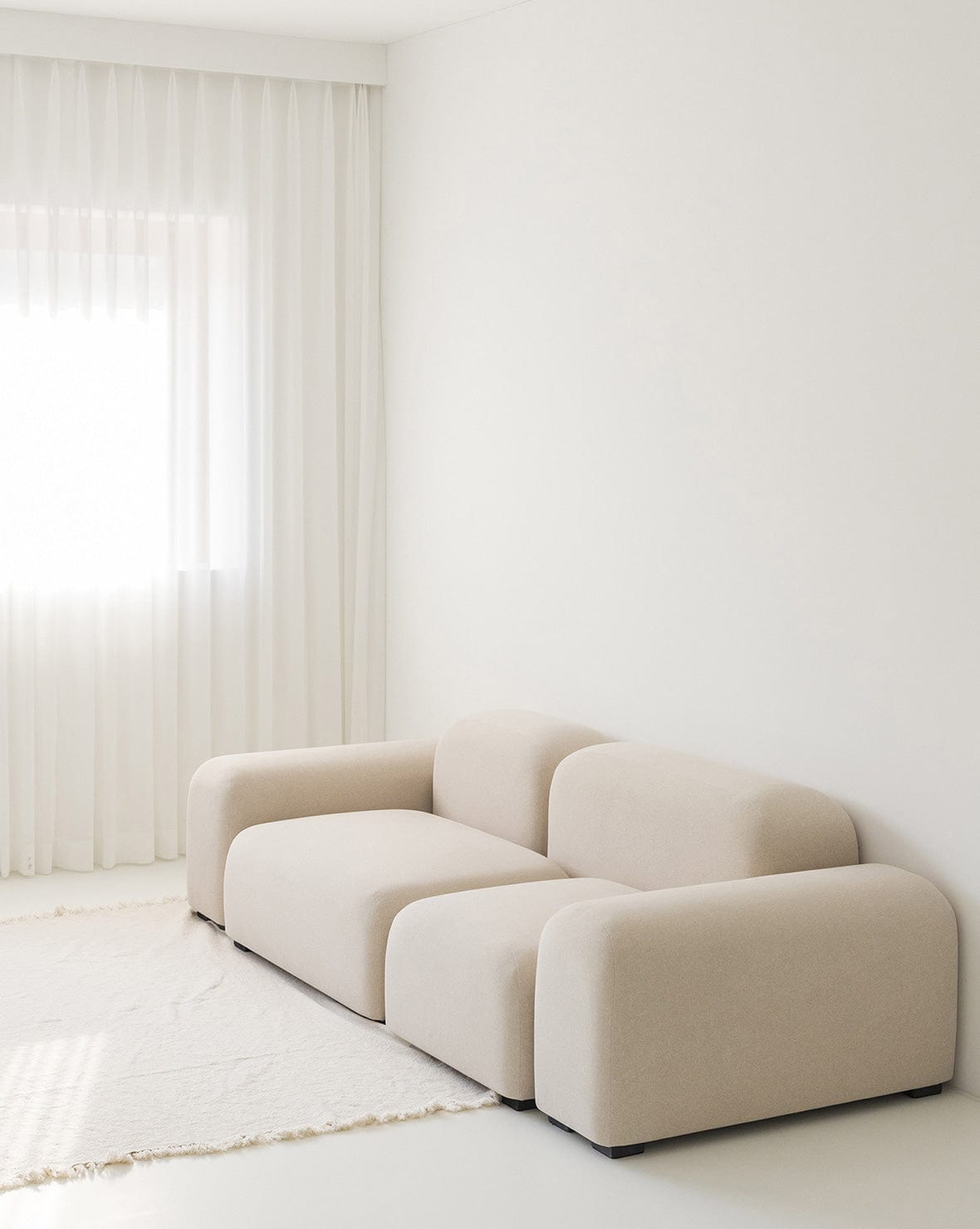 Home Atelier Sofa Ravo Scratch Resistant Sectional Sofa